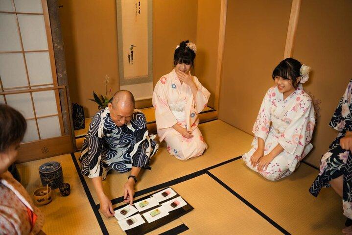 はなやかで抹茶と着物体験