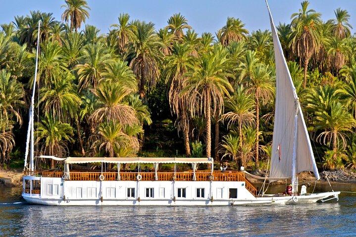 Luxe Dahabya Charter 5 - dag privé Nijlcruise Luxor naar Aswan