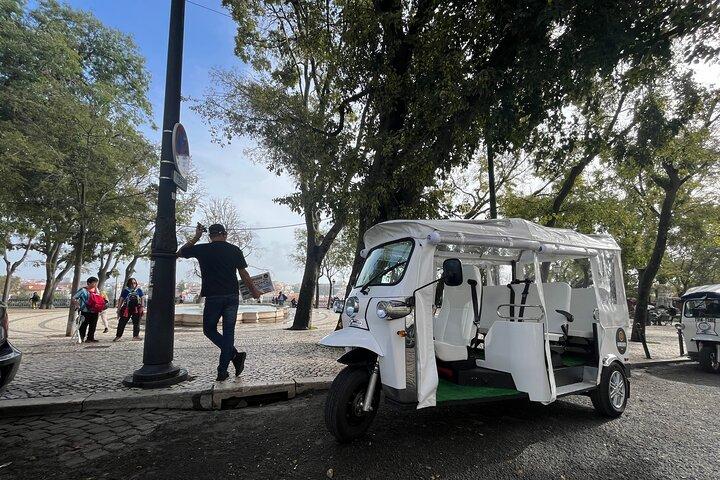 Lisbon 1h30 Tuk-Tuk Tour: The best way to visit the city