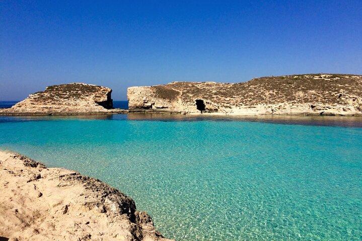 Tour privato in barca a Comino a Malta