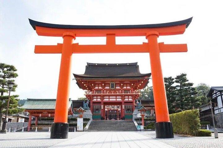 伝統的な着物体験付き大阪・京都の名所ツアー