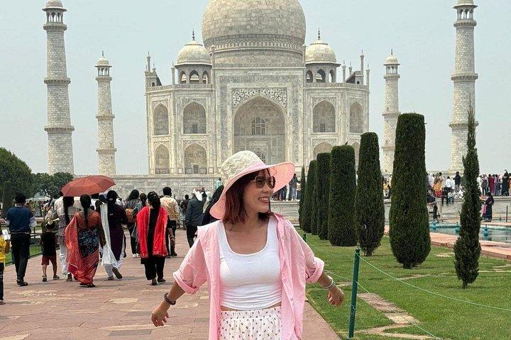 Skip the line Taj Mahal Guided Tour with Multiple Options