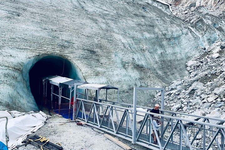 ジュネーブからモンブラン氷河と3860mの頂上への日帰り旅行