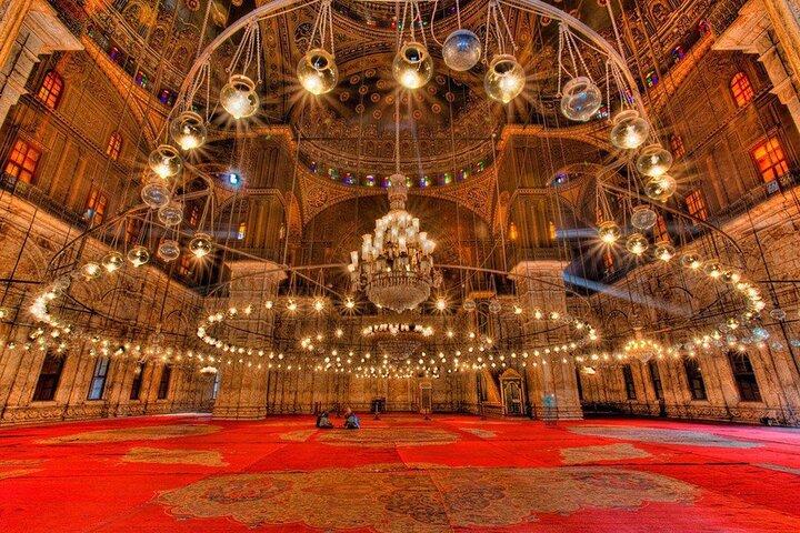 Visita guiada al antiguo Cairo con almuerzo.