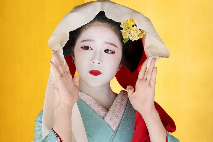 舞妓さんによる京舞と祇園美術館見学