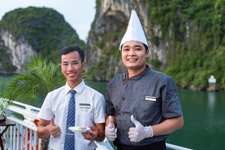 ヘラ クラシック ハロン湾クルーズ 2泊1日 バルコニーキャビン付き