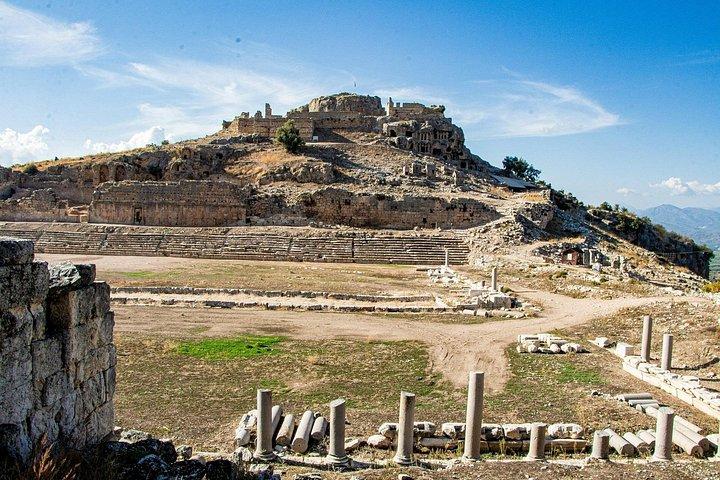 フェティエからサクリケント渓谷とトロス古代都市への日帰り旅行