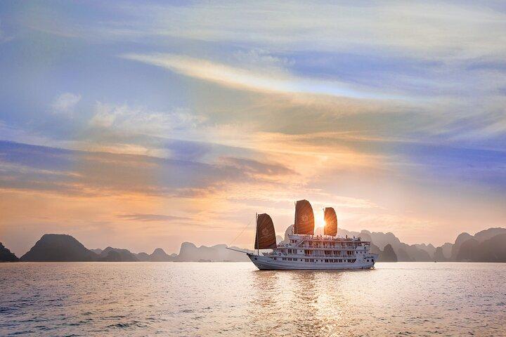 3 Days Ha Long Bay Cruise from Hanoi