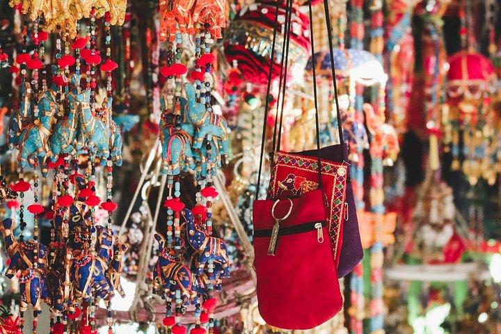 Jaipur Private Shopping Tour with Pickup