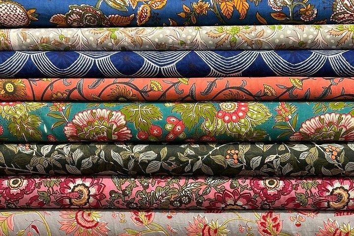 Jaipur Private Shopping Tour with Pickup