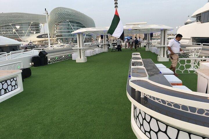 Dubaï: Marina Lotus Yatch Dîner Croisière Intl Buffet