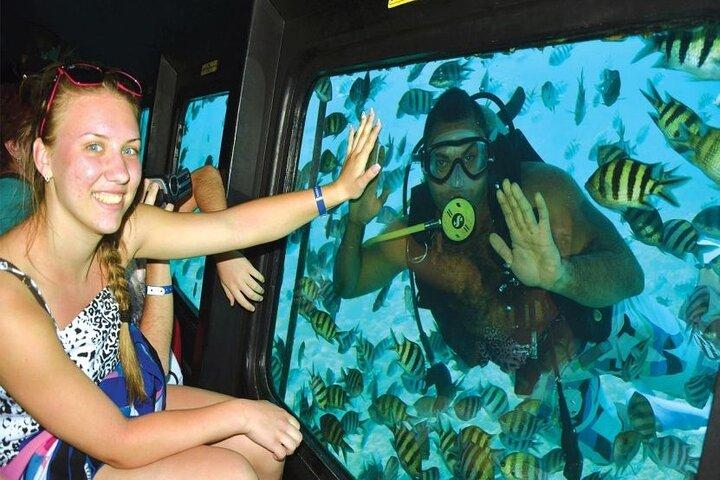 Hurghada Royal Submarine Cruise med Snorkel Stop