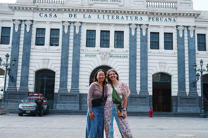 Un Viaje en el Tiempo : Centro Histórico de Lima & Tour de las Catacumbas