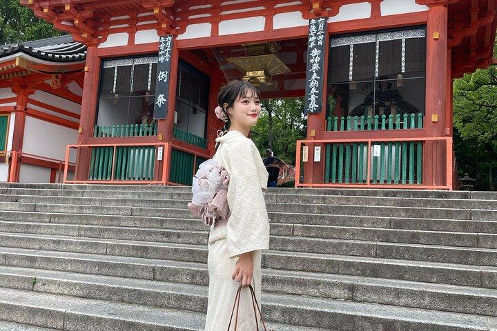 Kimonoudlejning i Gion Kyoto