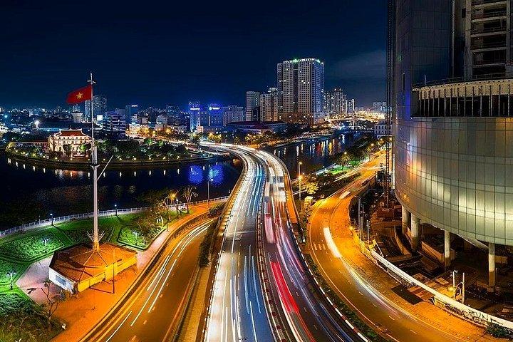 ホーチミン・ナイトストリート・フードツアー（スクーター）
