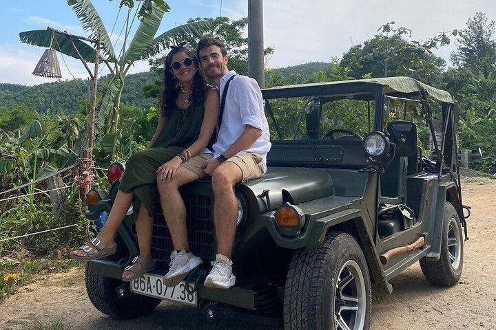 Privat Hue till Hoi An Tour med Jeep via Hai Van Pass eller vice versa