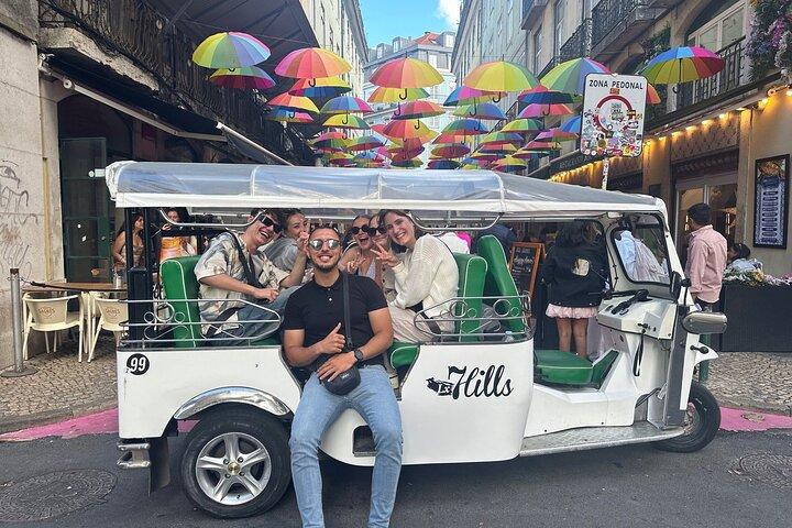 Lisboa : Tour Privado Exclusivo Histórico EV Tuk