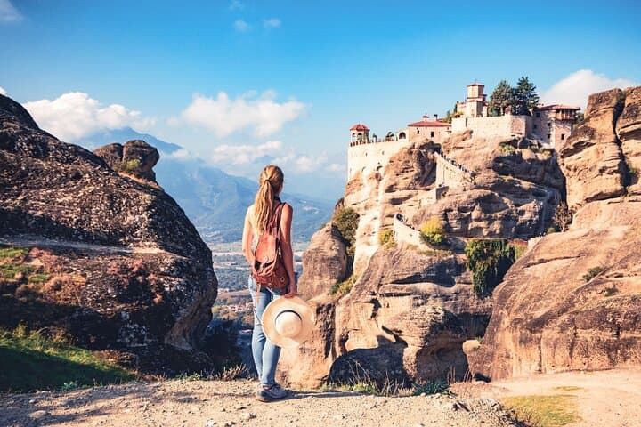 Meteora: Monasteries Tour with Lunch and Athens Transfer Option