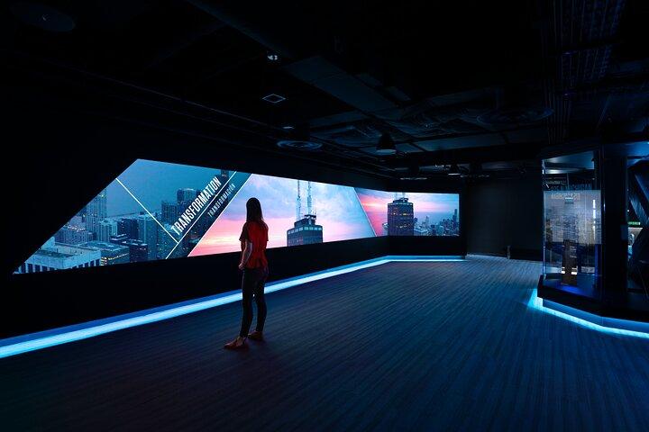 360 Chicago Observation Deck Sorseggia e guarda il biglietto
