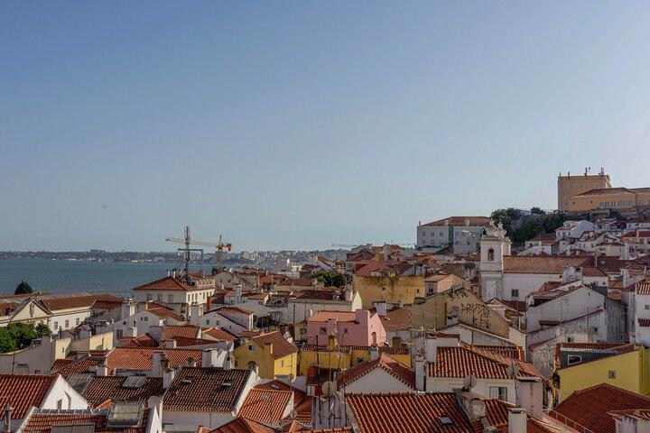2h Sunset Views Lisbon by Tuk Tuk