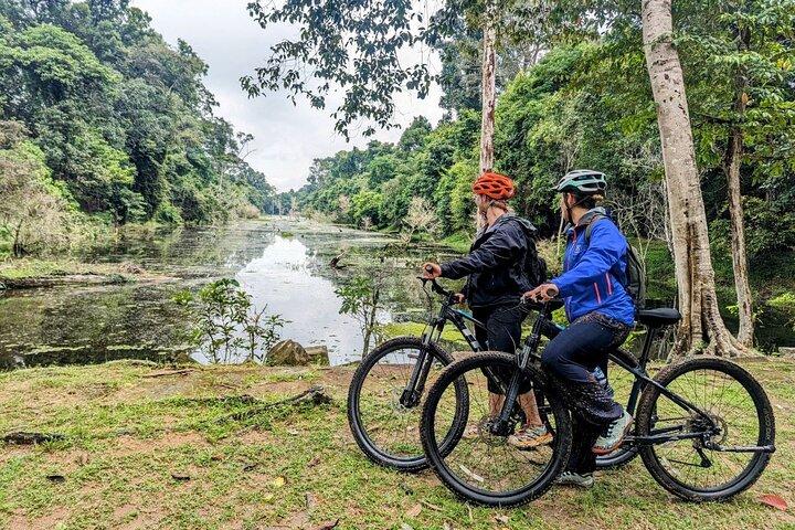 Tour della regione Angkor e della foresta pluviale