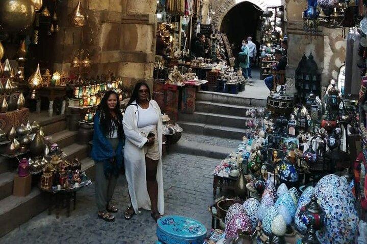 Tour privato dello shopping al Cairo con guida