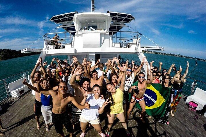 Giornata intera a Búzios con tour in catamarano e pranzo