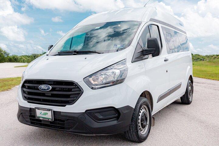 Ankomster med minivan från Tulum flygplats