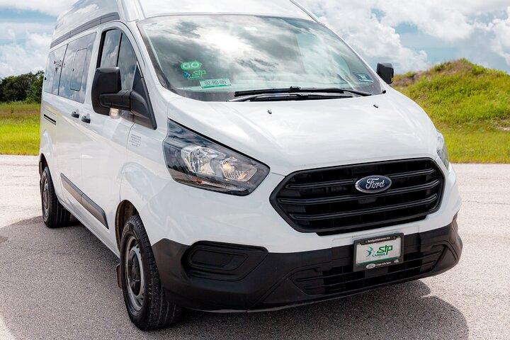 Ankomster med minivan från Tulum flygplats
