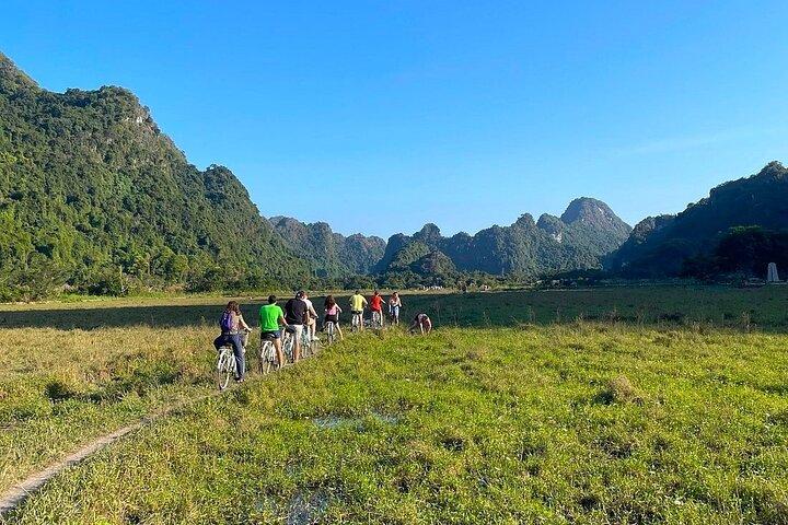 Lan Ha Bay-dagexcursie vanuit Cat Ba Town: fietsen en eten inbegrepen