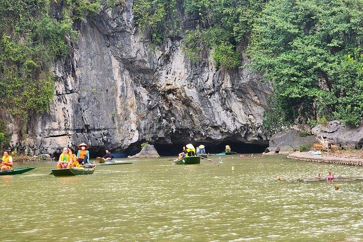 Bester Tagesausflug von Hanoi: Hoa Lu, Tam Coc, Mua Caves Kleingruppe