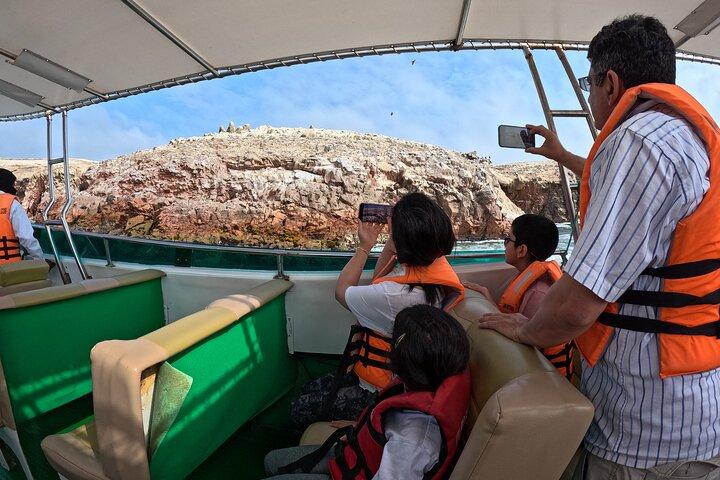 パラカスからバレスタス諸島を探索