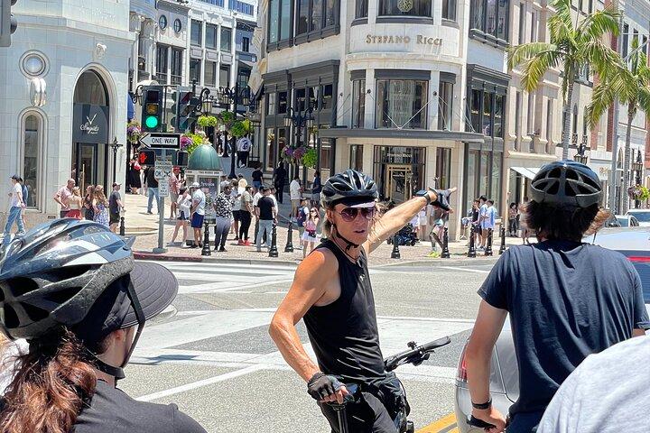 ビバリーヒルズツアー：映画スターのホームとLA観光をE-Bikeで
