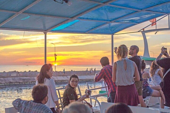 フーコック島の夕日と夜のイカ釣りをディナー付きで探索