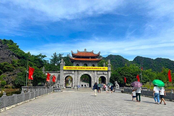 Bester Tagesausflug von Hanoi: Hoa Lu, Tam Coc, Mua Caves Kleingruppe