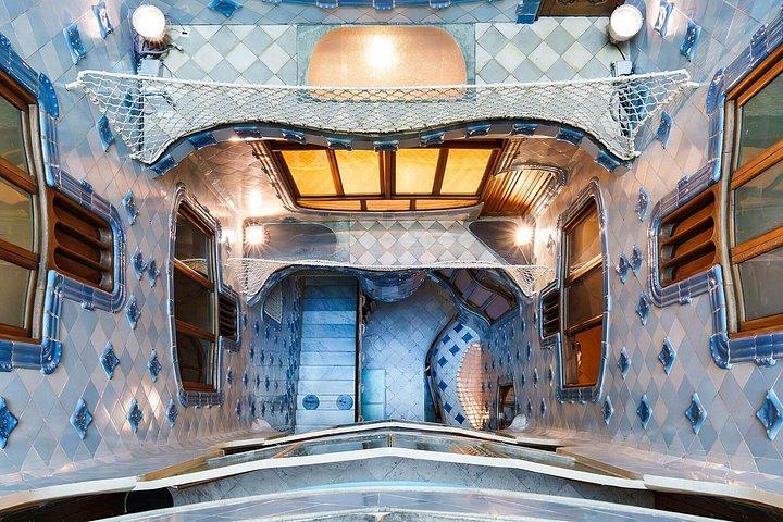 Casa Batllo Fast Track Tour com Museu do Coelho Branco opcional
