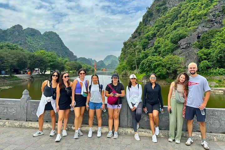 Från Hanoi: Natursköna Ninh Binh, Hoa Lu, Trang An med lunchbuffé