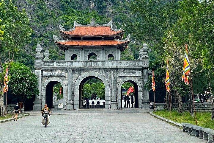 Från Hanoi: Natursköna Ninh Binh, Hoa Lu, Trang An med lunchbuffé