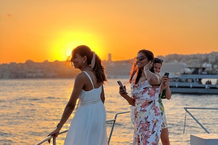 Istanbul Sunset Yacht Cruise on the Bosphorus with Transfers