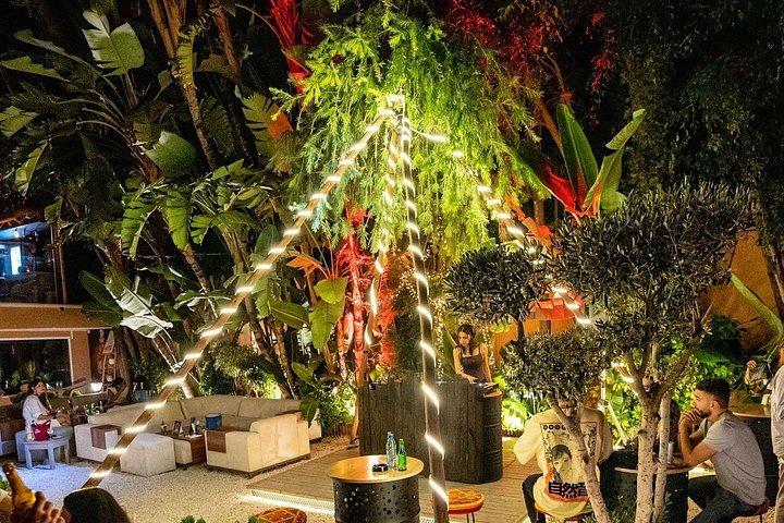 タンジェナイトライフ体験ディナー、パブ、パーティーツアー