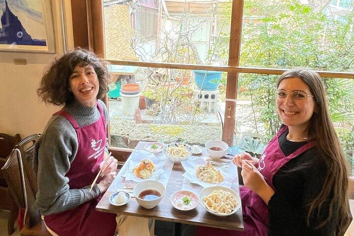 地元体験を楽しめる谷中のプライベートホーム訪問ツアー