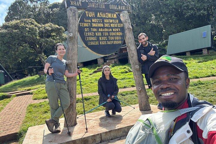 Excursión de un día al Kilimanjaro desde Arusha/Moshi | ISMANI TOURS Y SAFARIS