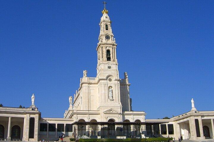 Private Tour to Fatima, Alcobaça and Battle Full Day