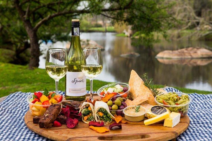 Private Tour of 3 Top Winelands with Wine Tasting from Cape Town