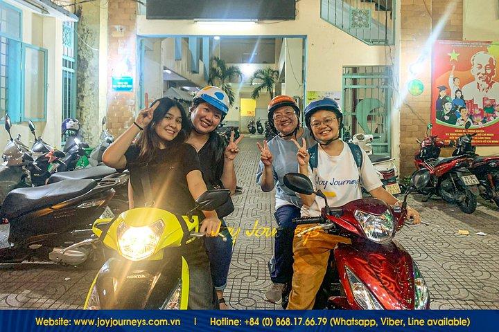 プライベートサイゴン「グルメ」ナイトバイクツアー