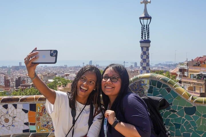 Park Guell Guided Tour with Skip the line Ticket