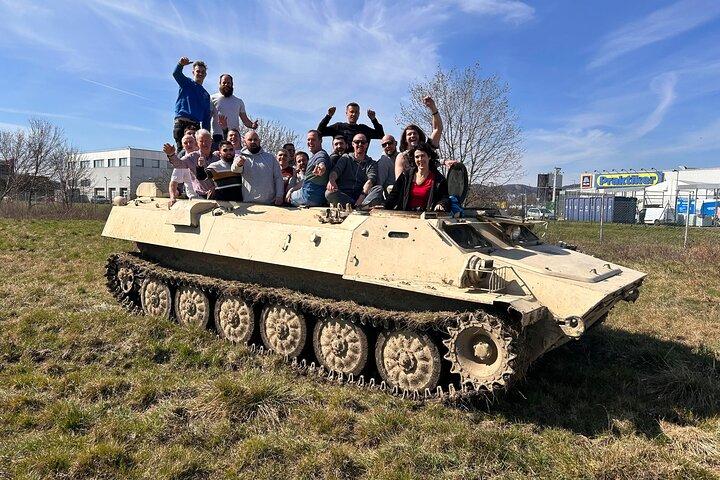 Experiência de condução de tanque MTLB em Budapeste