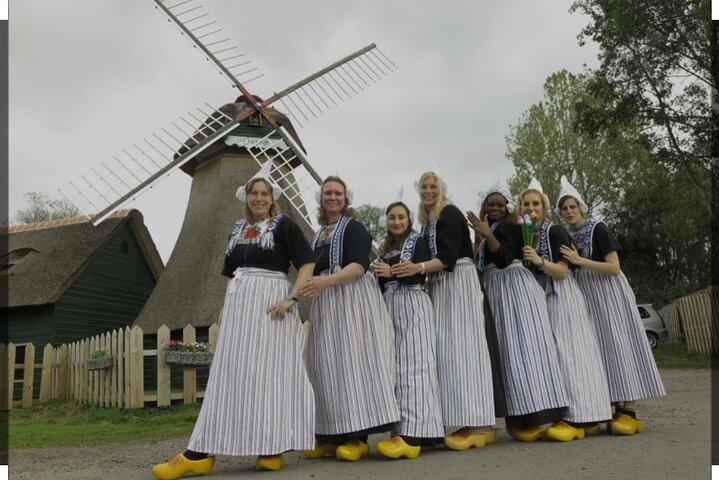 Tour privato in minivan di Zaanse Schans e Volendam da Amsterdam