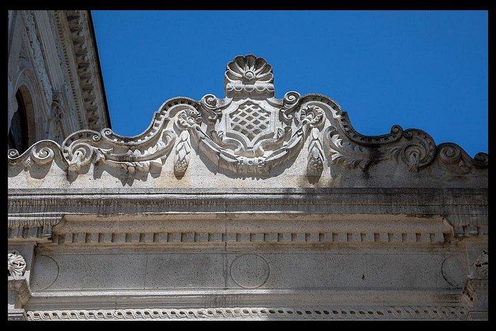 Ottoman Palaces in Istanbul: Topkapi Palace and Dolmabahce Palace