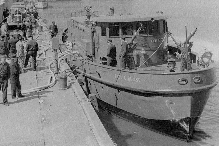 Historiska och arkitektoniska Chicago Fireboat River & Lake Cruise